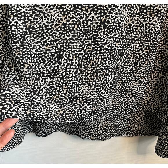 Chico’s Tunic Top Button Up Layered Overlay Abstract Print Long Sleeve Sz XL - Picture 6 of 11